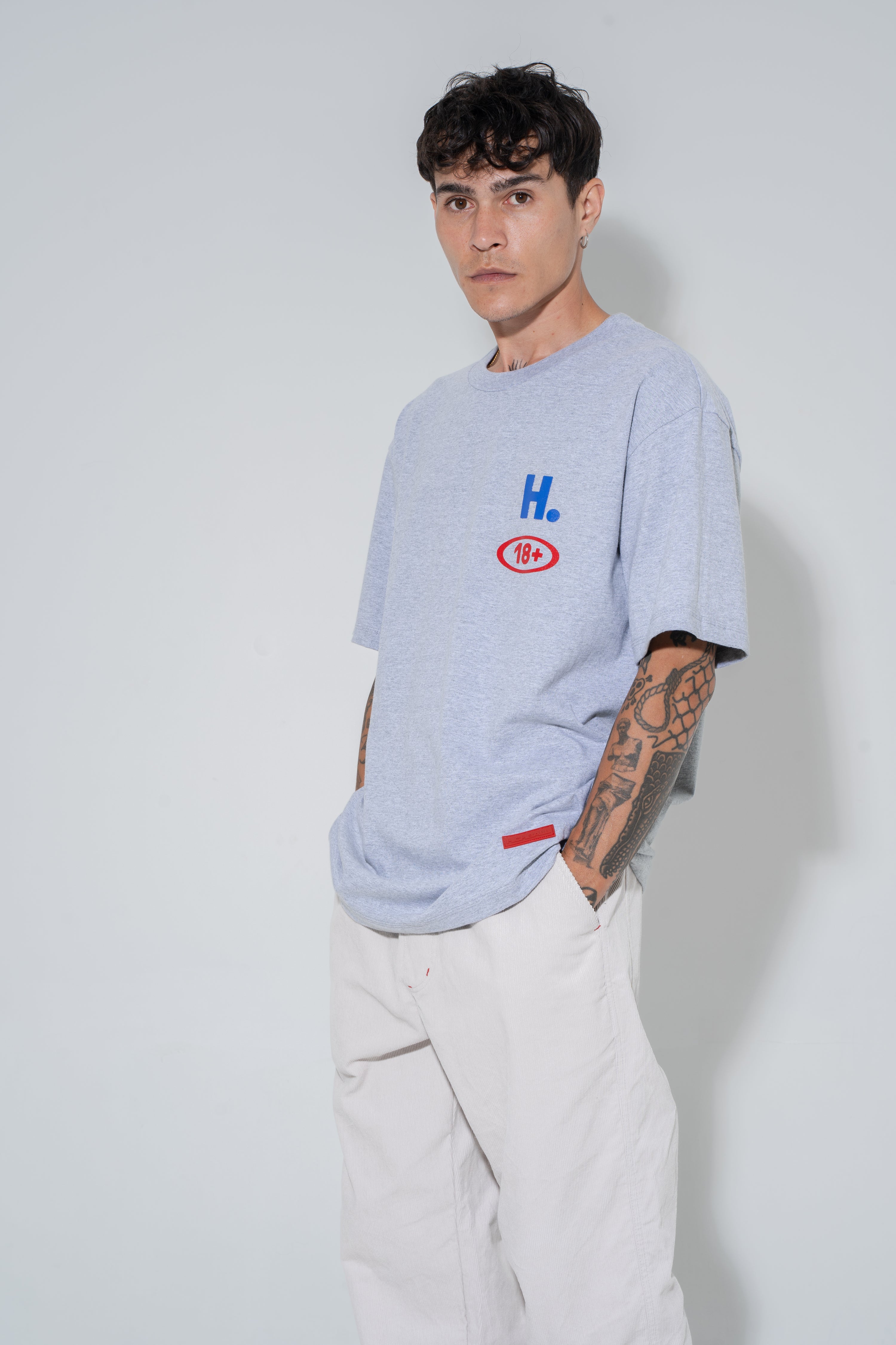 COCKTAIL CLUB TEE - GREY